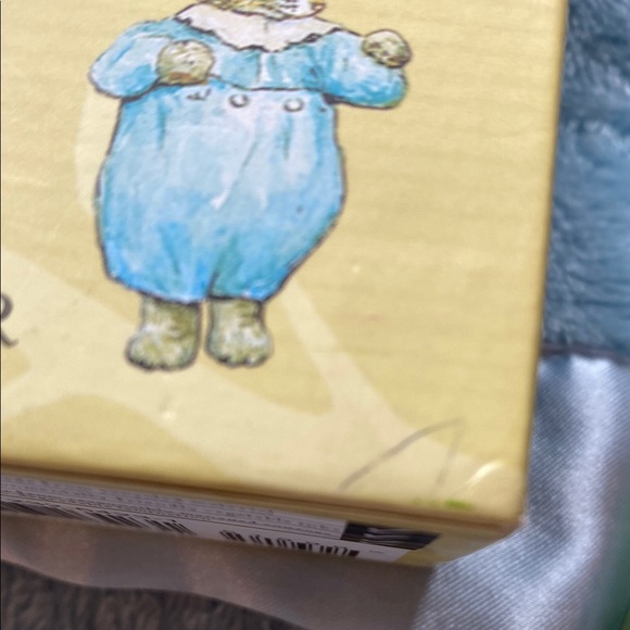 Peter Rabbit Classic Gift Set - Picture 12 of 12